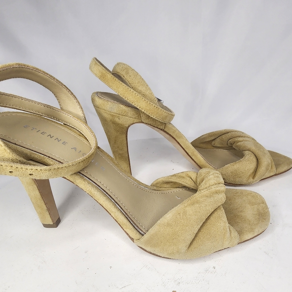 Etienne Aigner Martana tan Peep Toe Heel sz 6m